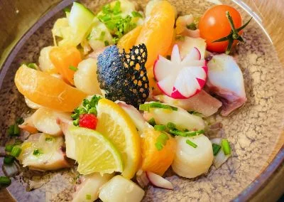 meli melo de poulpes et pétoncles à la mandarine